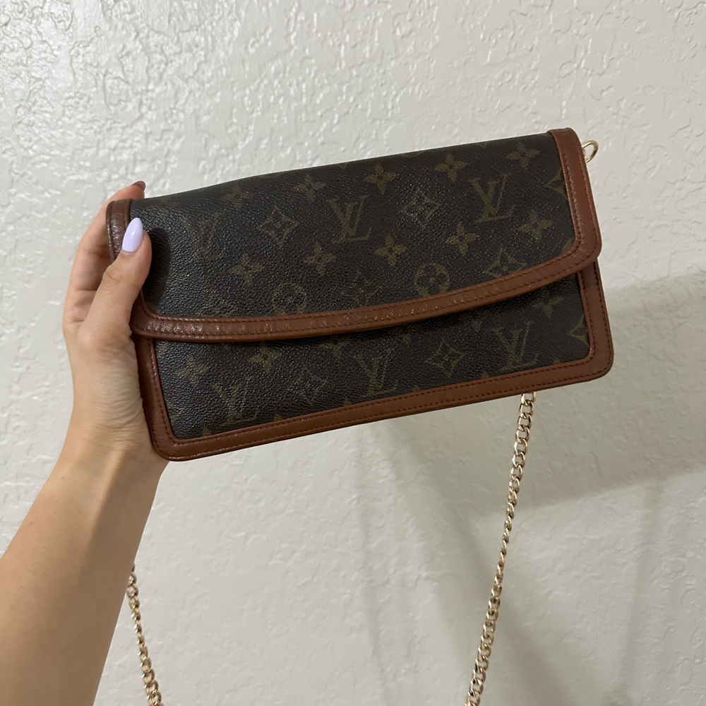 LOUIS VUITTON Monogram Dame PM with Chain